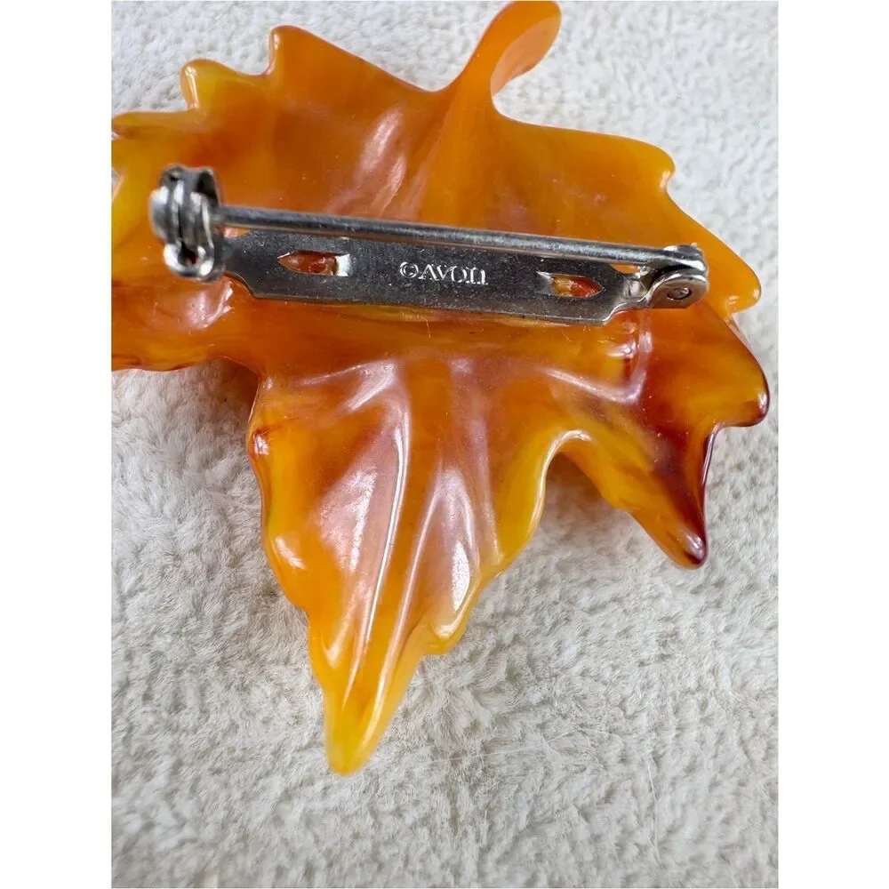 Avon decorative leaf